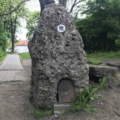 NYKŠTUKO NAMELIS